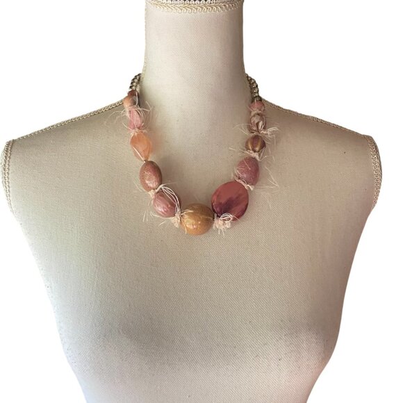 NWT Charming Charlie Y2K Pink Ceramic Beaded Fuzzy Statement Necklace 23" - Picture 2 of 8